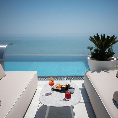 Unico Hotel Каорле Екстериор снимка