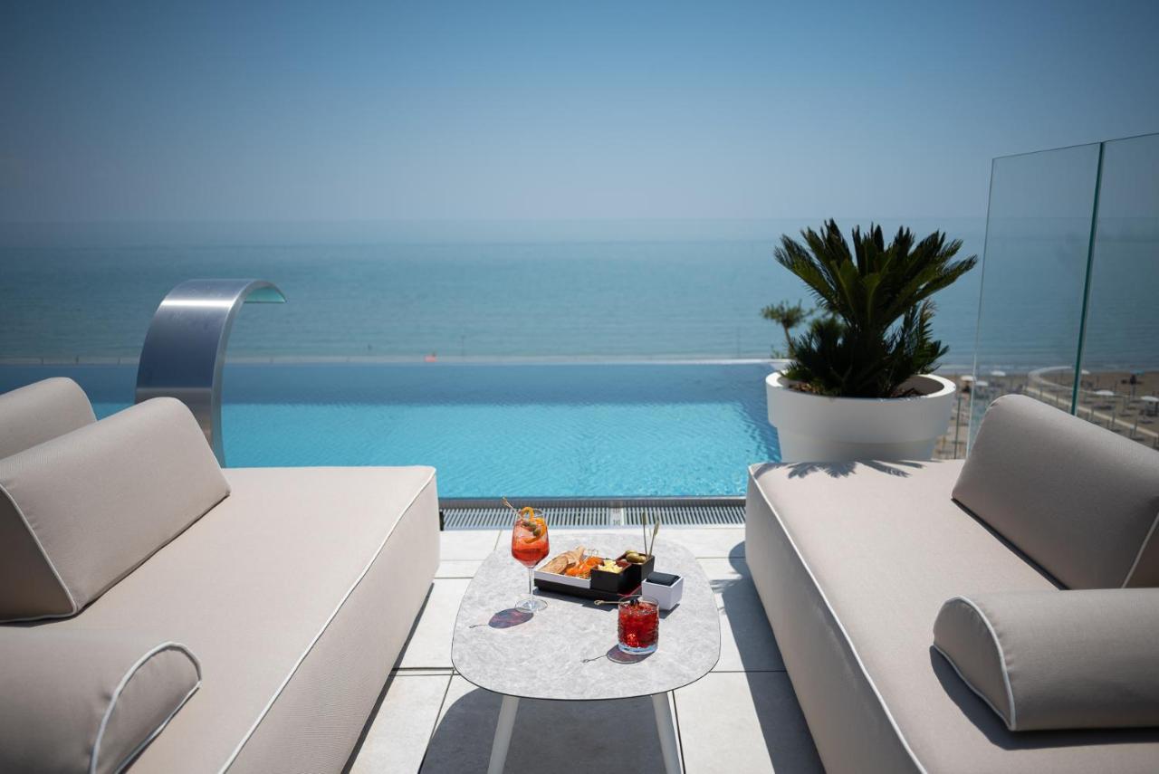 Unico Hotel Каорле Екстериор снимка