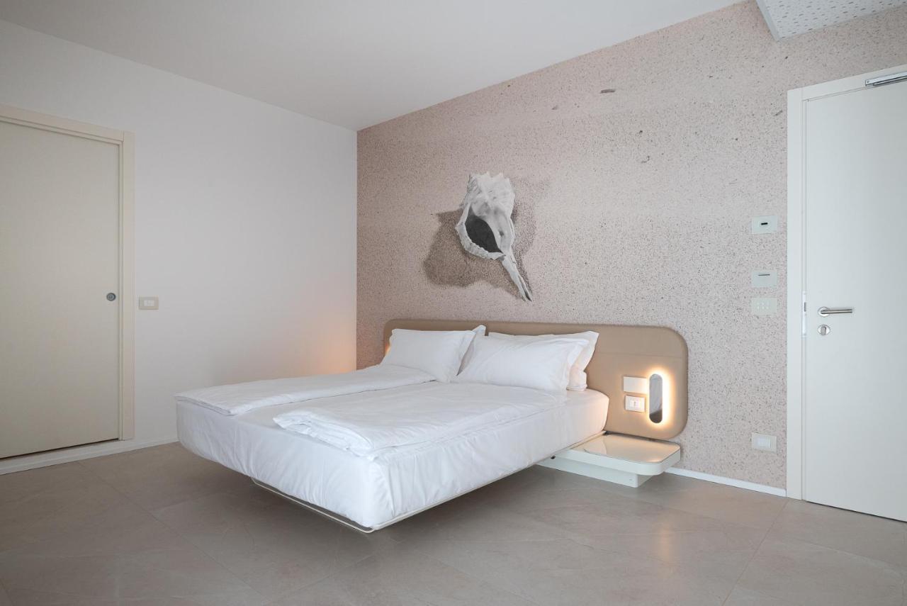 Unico Hotel Каорле Екстериор снимка