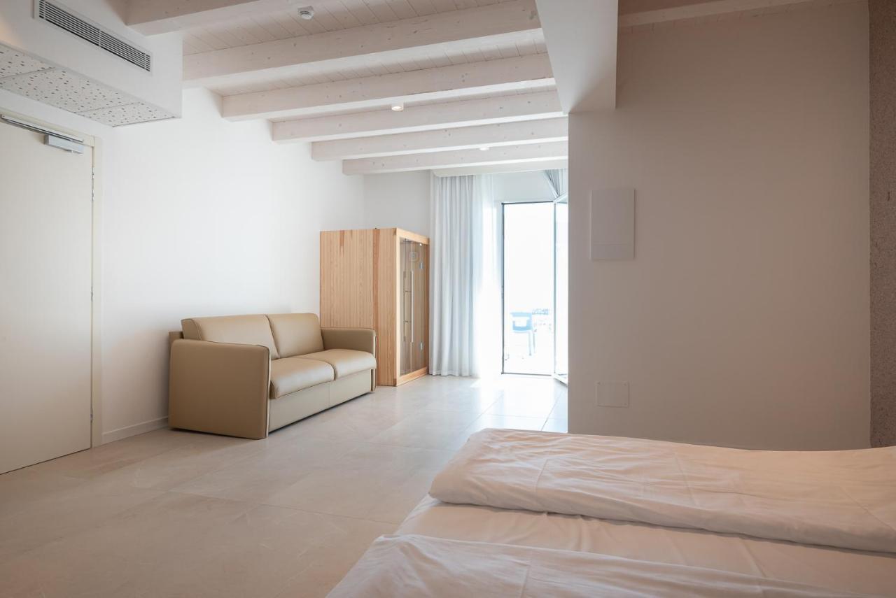 Unico Hotel Каорле Екстериор снимка