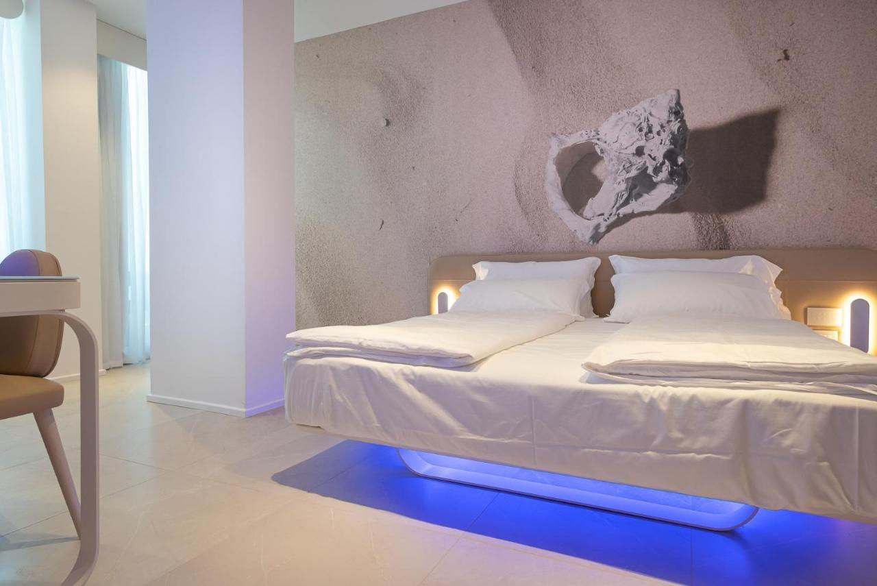 Unico Hotel Каорле Екстериор снимка