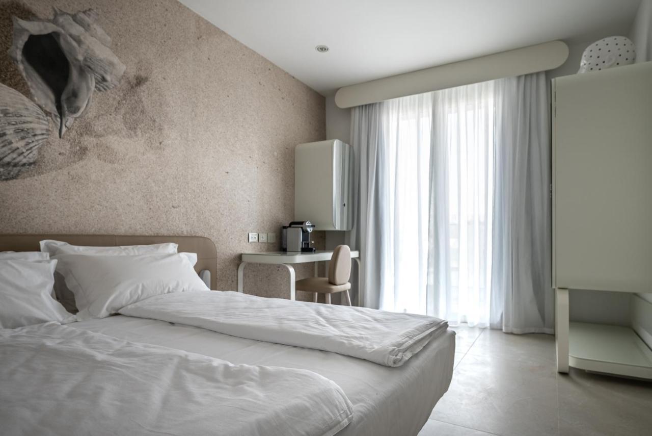 Unico Hotel Каорле Екстериор снимка