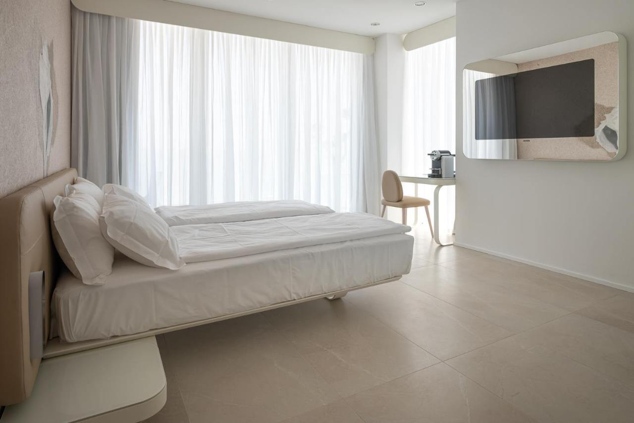 Unico Hotel Каорле Екстериор снимка
