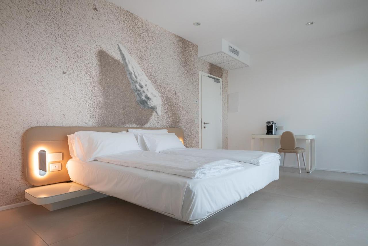 Unico Hotel Каорле Екстериор снимка