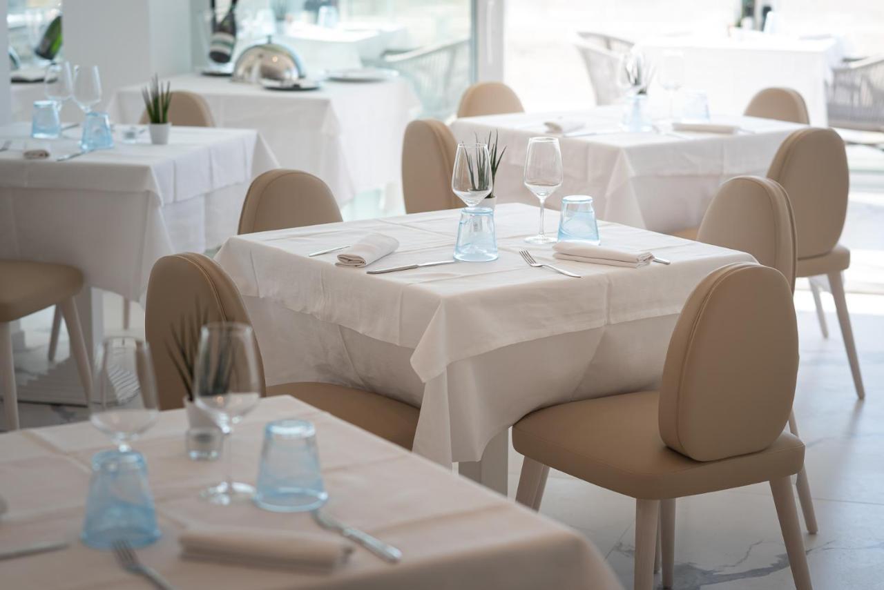 Unico Hotel Каорле Екстериор снимка
