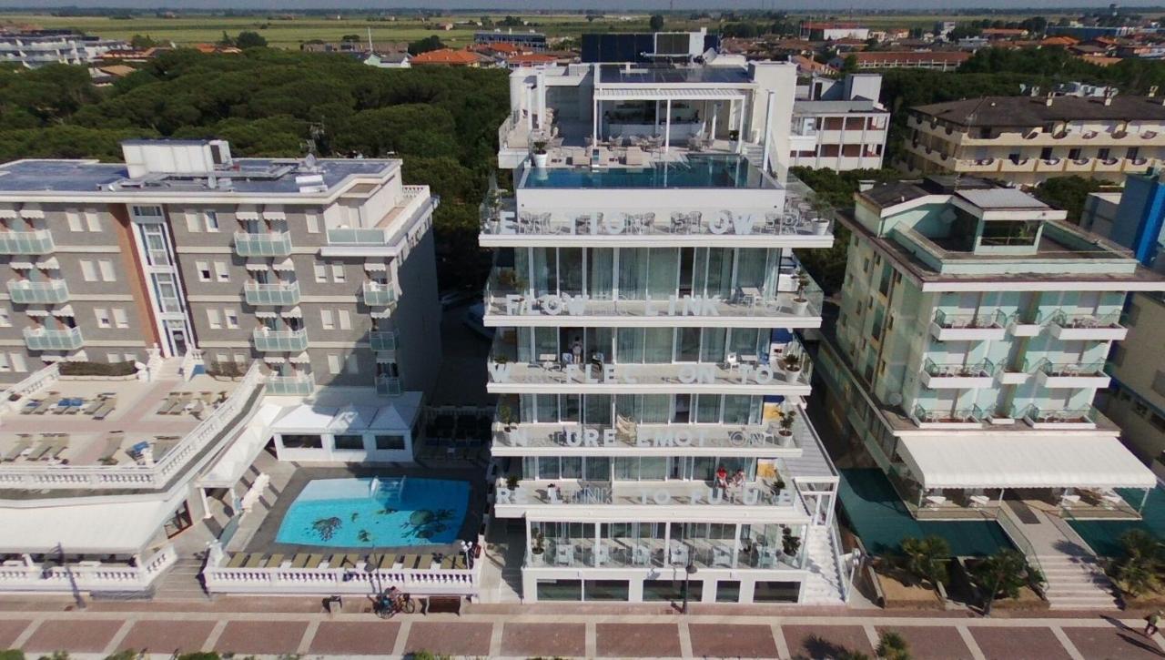 Unico Hotel Каорле Екстериор снимка