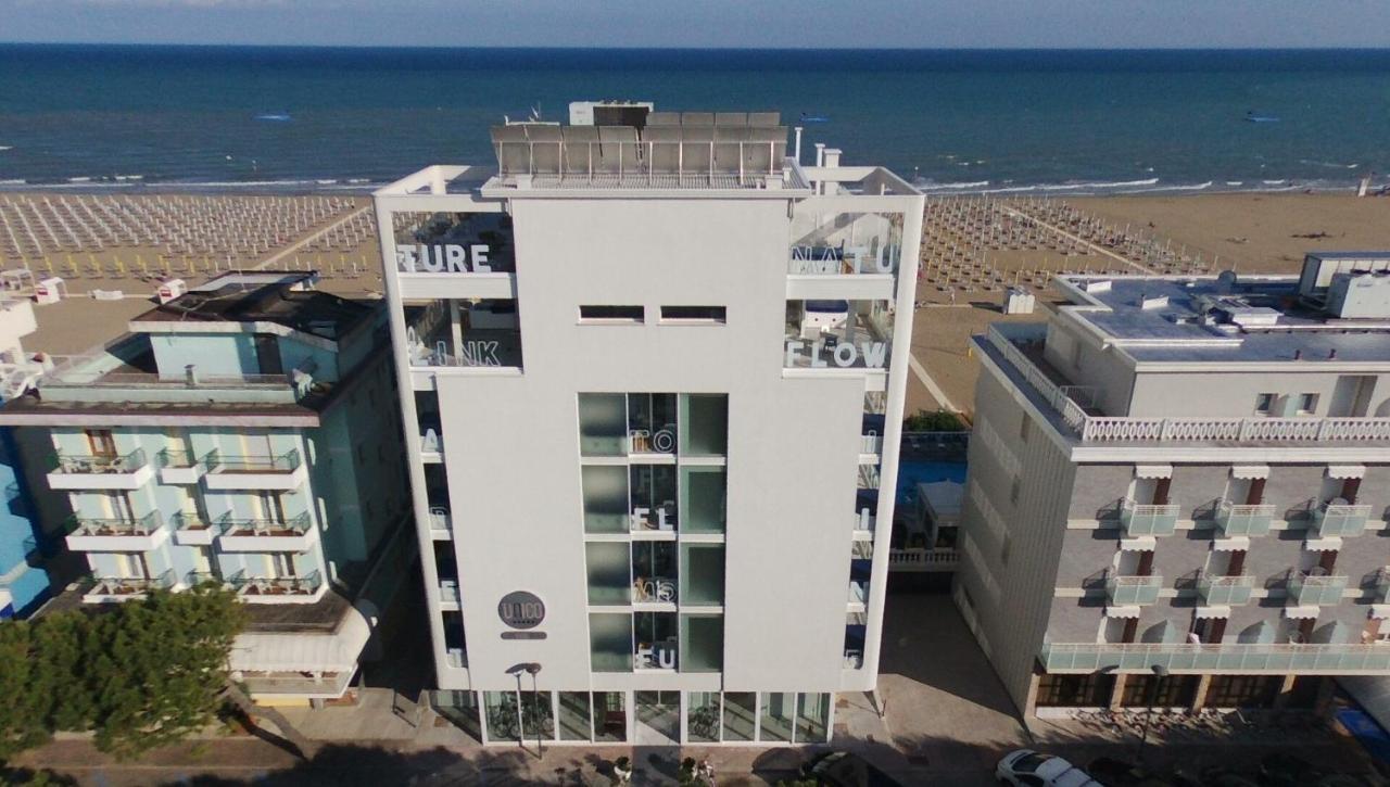 Unico Hotel Каорле Екстериор снимка