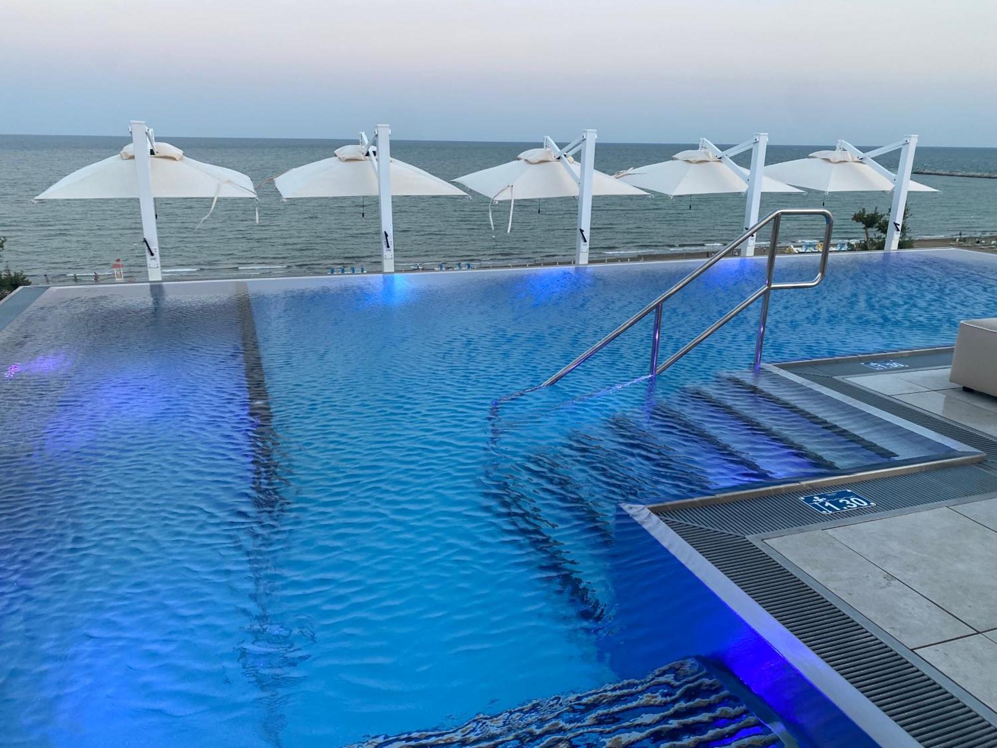 Unico Hotel Каорле Екстериор снимка
